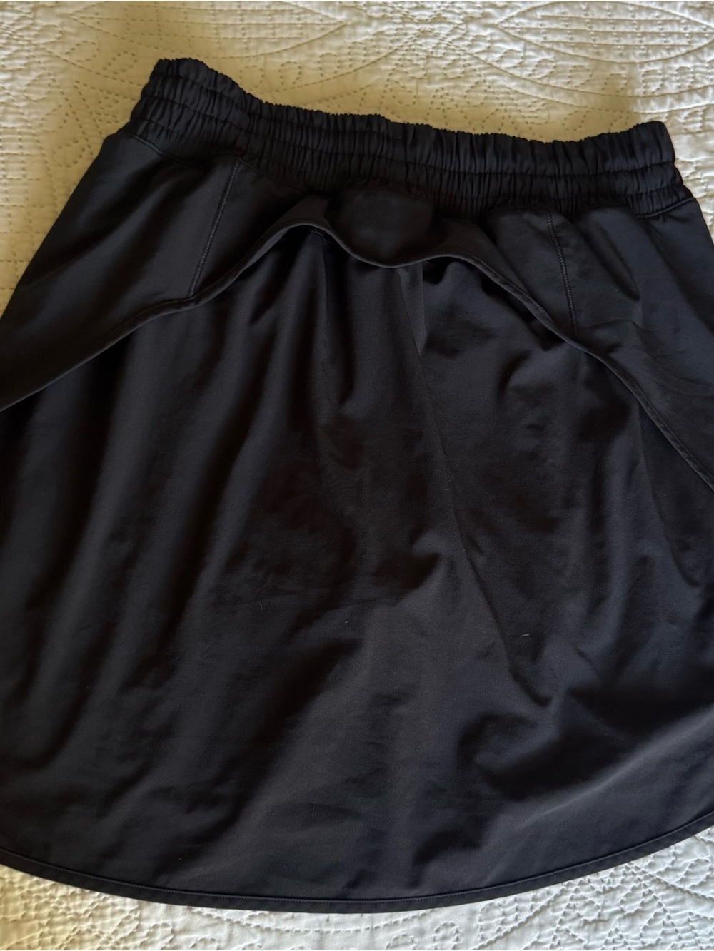 Lululemon Black Running Skort Skirt Size 8 Lined Mesh Zip Pocket Athletic